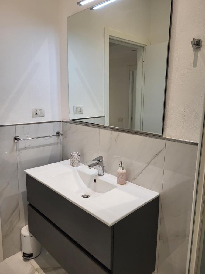 La Caletta Beach Apartment لا سبيتسْيا المظهر الخارجي الصورة